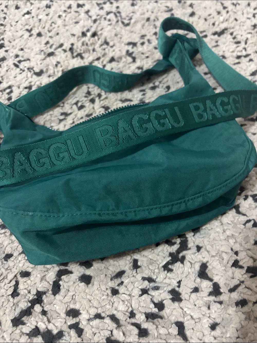 BAGGU small crescent